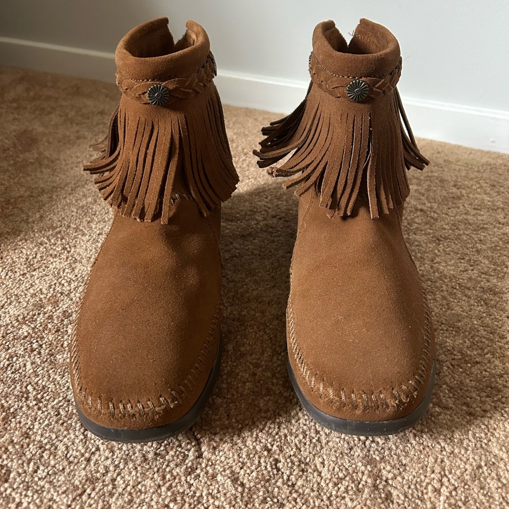 Minnetonka Suede Fringe Boots